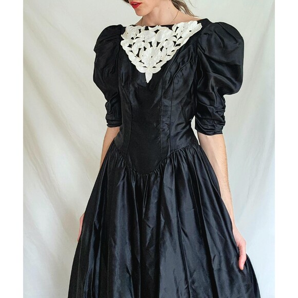 1980s Vintage Black Satin Puff Sleeve Prom Dress: Gothic Formal Gown, Womens M - Picture 10 of 13